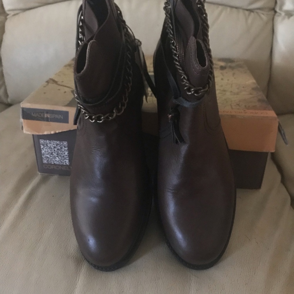 Brand new leather ankle boots size 41
